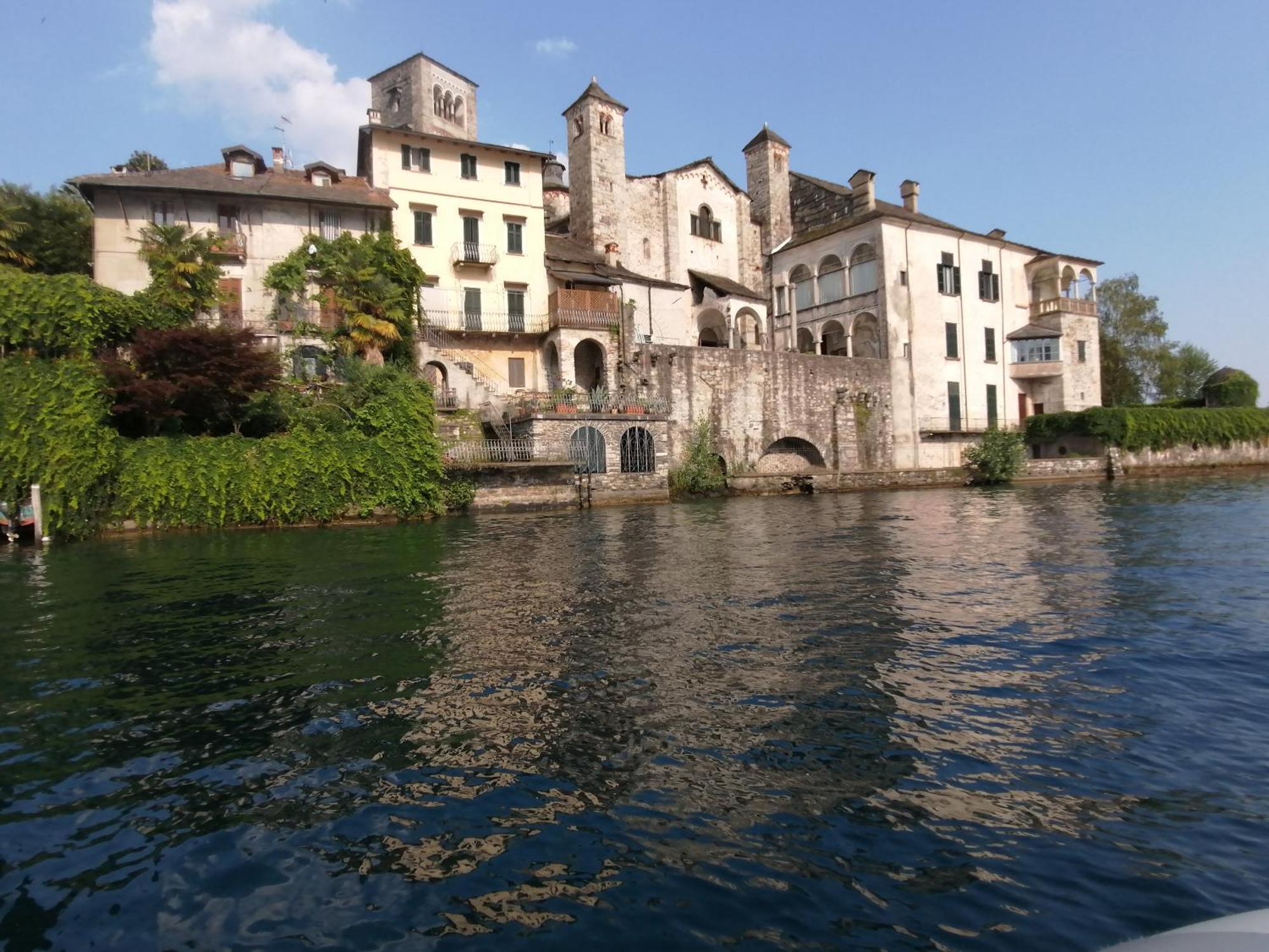 Il Sasso Appartamento Orta San Giulio Ruang foto